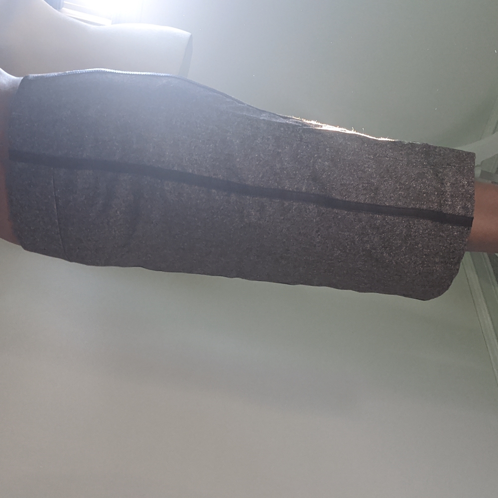 Bebe knee length pencil skirt
